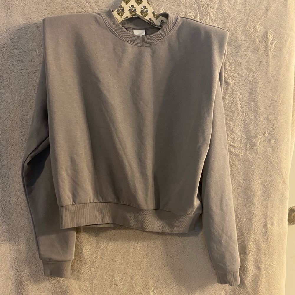 Shoulder-pad sweatshirt